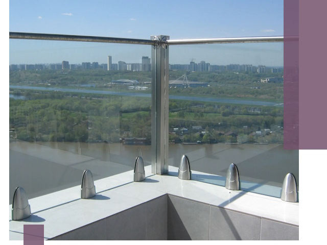 Стеклянные парапеты премиум класса в Сатке для домов и бизнесов